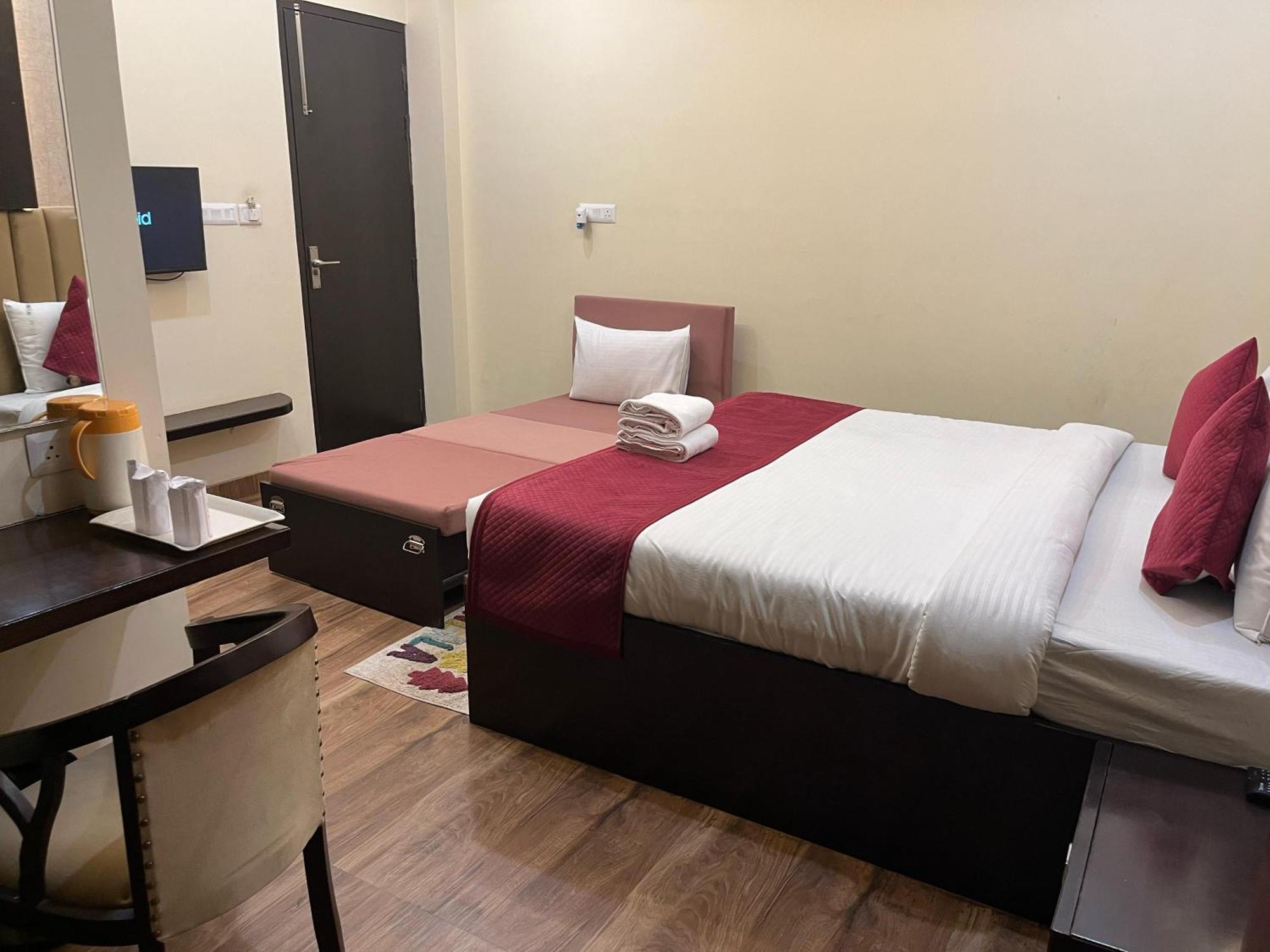 Hotel Mayur Palace Agra  Eksteriør bilde